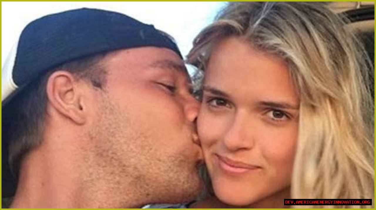 Who is Lincoln Lewis Dating Now? -Past Relationships, Current Relationship Status, Rumours, and Facts